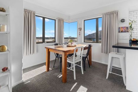Photo of property in 17 Downing Place, Welcome Bay, Tauranga, 3112