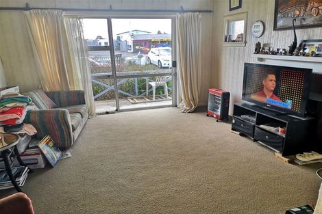 Photo of property in 45 Orchard West Road, Ngatea, 3503