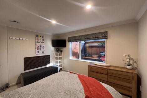 Photo of property in 14 Pounamu Place, Pegasus, 7612