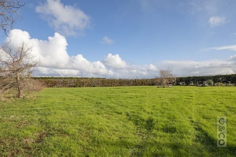 Photo of property in 138 Taupaki Road, Taupaki, 0782