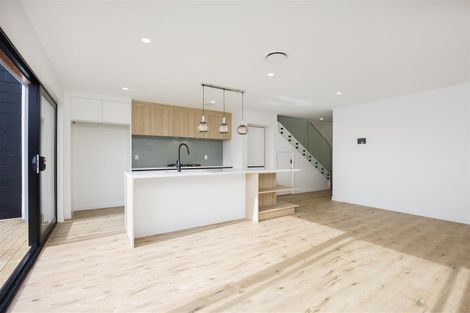 Photo of property in 30b Coronation Road, Hillcrest, Auckland, 0627
