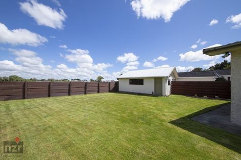 Photo of property in 37 Humphries Place, Awapuni, Palmerston North, 4412