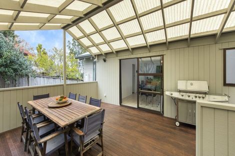 Photo of property in 14 Woodhouse Place, West Harbour, Auckland, 0618