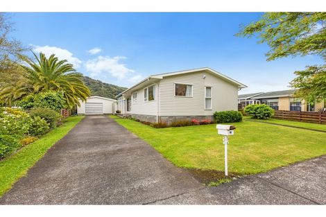 Photo of property in 19 California Drive, Totara Park, Upper Hutt, 5018
