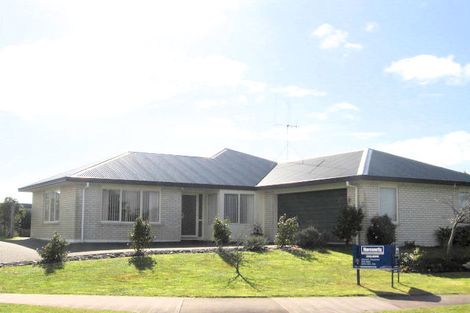 Photo of property in 18 Callum Brae Drive, Rototuna, Hamilton, 3210