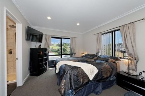 Photo of property in 14 Bradnor Meadows Drive, Swanson, Auckland, 0612