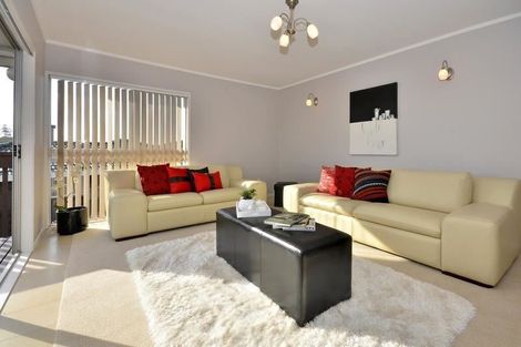 Photo of property in 2/42 Cherry Road, Bucklands Beach, Auckland, 2014