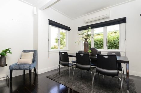 Photo of property in 19 Gillies Avenue, Claudelands, Hamilton, 3214