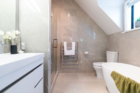 Photo of property in 61 Manor Park, Sunnyhills, Auckland, 2010