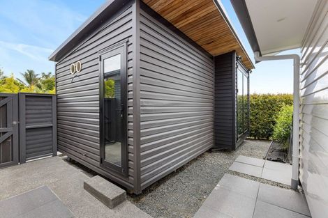 Photo of property in 60 Roberts Road, Matakatia, Whangaparaoa, 0930