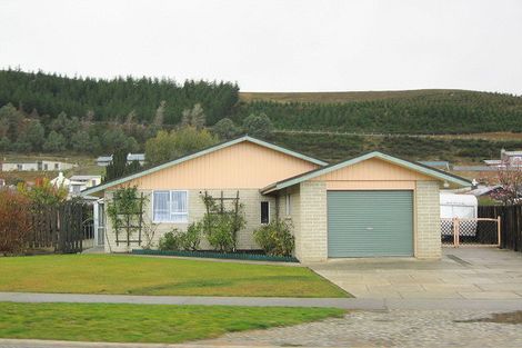 Photo of property in 90 Hazlett Street, Clyde, 9330