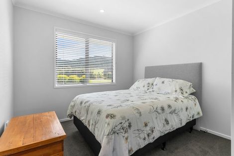 Photo of property in 32 Robert Hastie Drive, Mangawhai, 0573