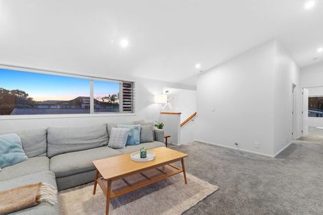 Photo of property in 1/18 Ridge Road, Waiake, Auckland, 0630