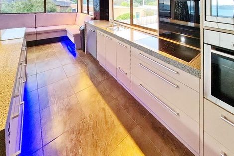 Photo of property in 1022 Whangaparaoa Road, Tindalls Beach, Whangaparaoa, 0930