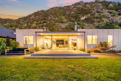 Photo of property in 505 Muritai Road, Eastbourne, Lower Hutt, 5013