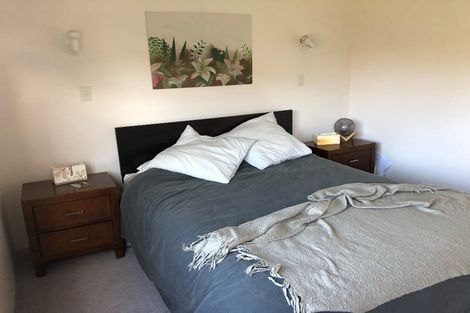 Photo of property in 268a One Tree Point Road, One Tree Point, 0118