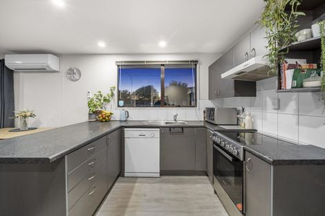 Photo of property in 410 Swanson Road, Ranui, Auckland, 0612