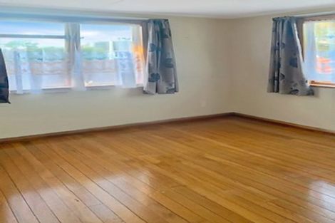 Photo of property in 23 Holland Crescent, Bulls, 4818