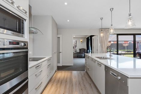 Photo of property in 18 Dunaverty Place, Broomfield, Christchurch, 8042