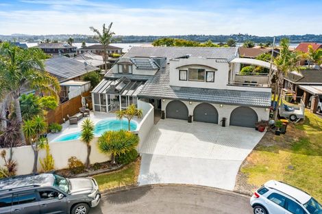 Photo of property in 10 Bungalore Place, Half Moon Bay, Auckland, 2012