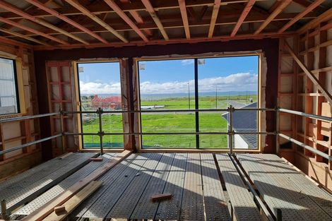 Photo of property in 12 Korowhiti Road, Clarks Beach, 2122