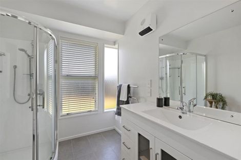 Photo of property in 9 Parkwood Place, Parklands, Christchurch, 8083