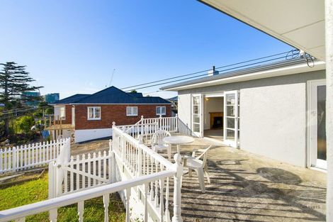 Photo of property in 32 Captain Scott Road, Glen Eden, Auckland, 0602