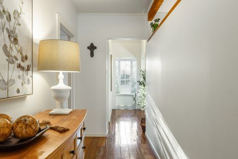 Photo of property in 16 Waitoki Road, Waitoki, Kaukapakapa, 0871