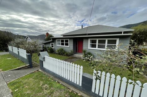 Photo of property in 24 Durham Street, Picton, 7220