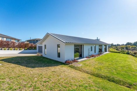 Photo of property in 47 Botanical Heights Drive, Waipahihi, Taupo, 3330