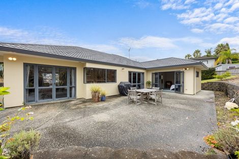 Photo of property in 51 Hogarth Rise, West Harbour, Auckland, 0618