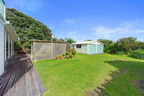 Photo of property in 89 Tutere Street, Waikanae Beach, Waikanae, 5036