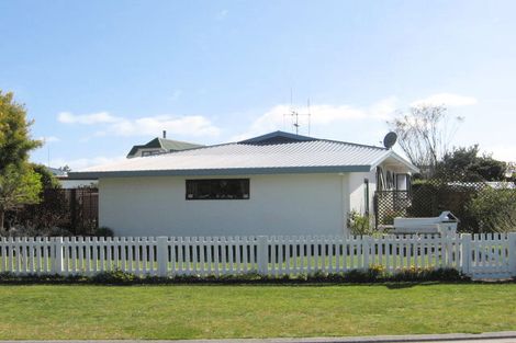 Photo of property in 3 Barbara Grove, Papamoa Beach, Papamoa, 3118