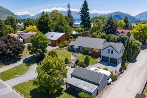 Photo of property in 186 Stone Street, Wanaka, 9305