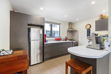 Photo of property in 4/464 Adelaide Road, Berhampore, Wellington, 6023