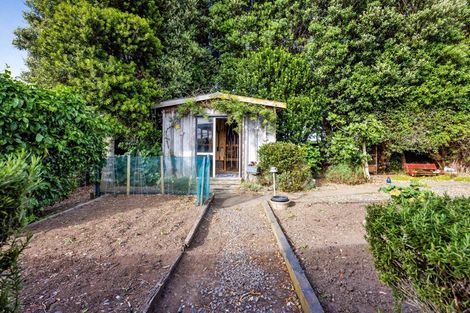 Photo of property in 242 Tawhiti Road, Hawera, 4672