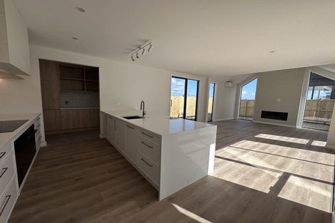 Photo of property in 12 Catalina Avenue, Rosehill, Papakura, 2113