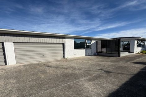 Photo of property in 1/272 Main North Road, Redwood, Christchurch, 8051