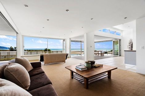 Photo of property in 14 Oraka Road, Mahia, Nuhaka, 4198