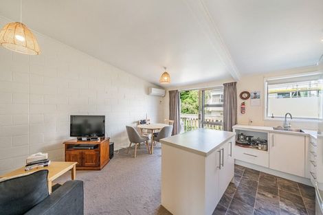 Photo of property in 4/23 Collins Avenue, Tawa, Wellington, 5028