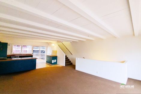 Photo of property in 8 Captain Scott Road, Glen Eden, Auckland, 0602