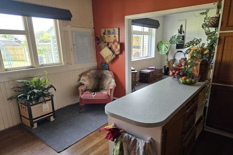 Photo of property in 102 Putiki Drive, Putiki, Whanganui, 4500