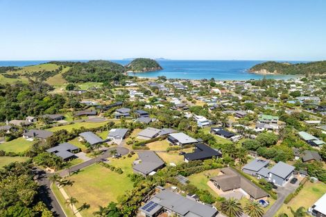 Photo of property in 1 Coral Place, Matapouri, Whangarei, 0173