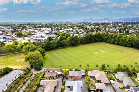 Photo of property in 2/106 Saint James Avenue, Papanui, Christchurch, 8053