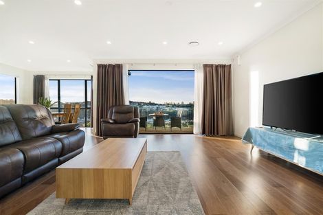 Photo of property in 6 Resolution Drive, Gulf Harbour, Whangaparaoa, 0930