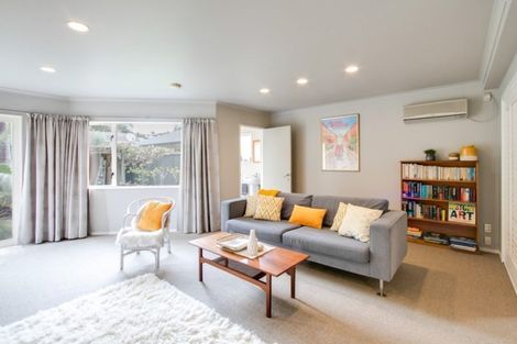 Photo of property in 7 Breakwater Road, Bluff Hill, Napier, 4110