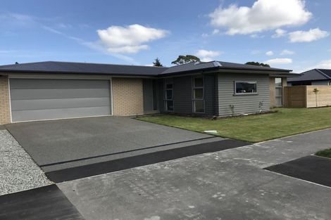 Photo of property in 4 Fry Place, Rolleston, 7614