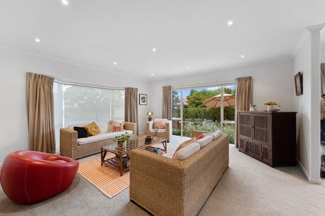 Photo of property in 12 Willowview Drive, Redwood, Christchurch, 8051