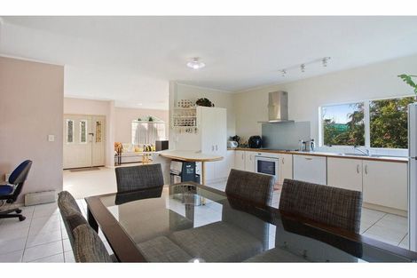 Photo of property in 4 Tern Place, Unsworth Heights, Auckland, 0632