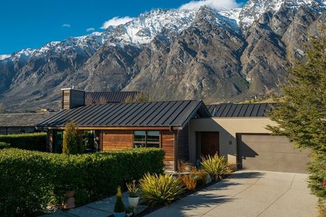 Photo of property in 8 Jackby Court, Jacks Point, Queenstown, 9371